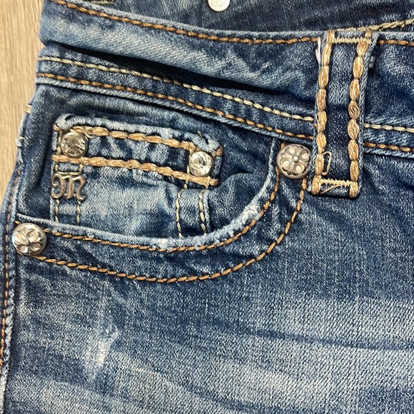 Miss Me Boot Distressed Low Rise | Size 29 - Picture 10 of 16